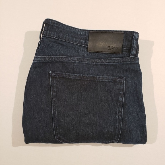 Hugo Boss Maine Regular Fit Stretch Denim Jeans - Picture 3 of 6